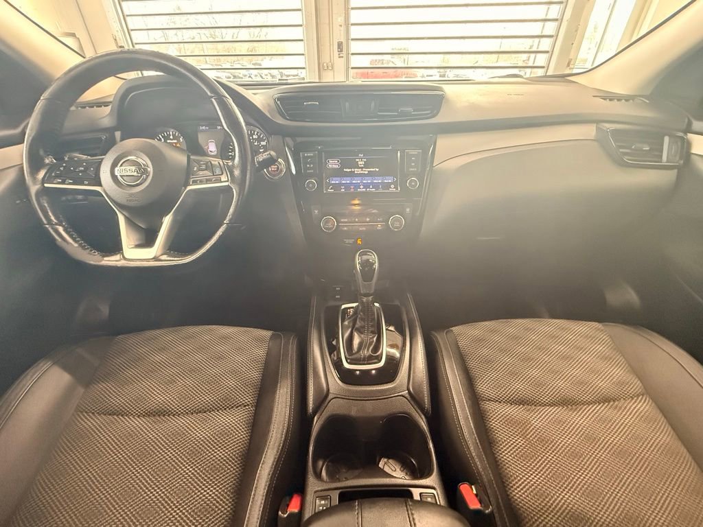 Used 2020 Nissan Rogue Sport SV w/ Technology Package image 21