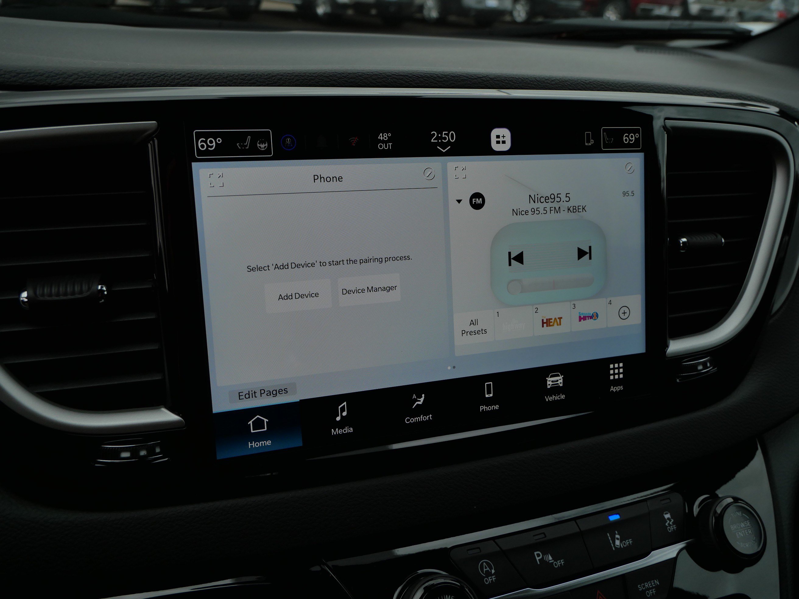 New 2027 Chrysler Pacifica LX FWD image 10