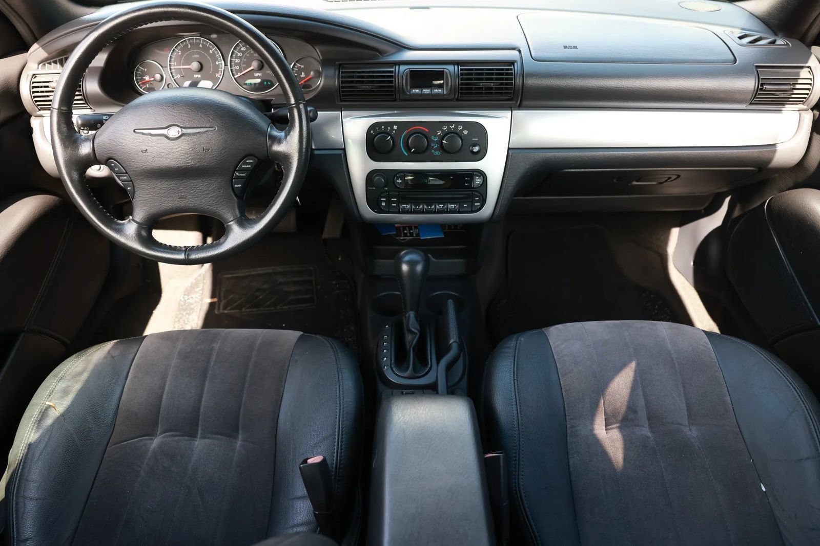 Used 2006 Chrysler Sebring Touring FWD image 13