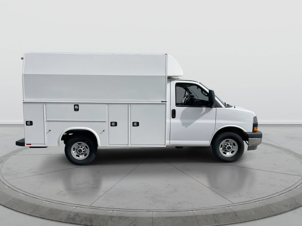 New 2025 GMC Savana 3500 w/ Power Convenience Package RWD image 9