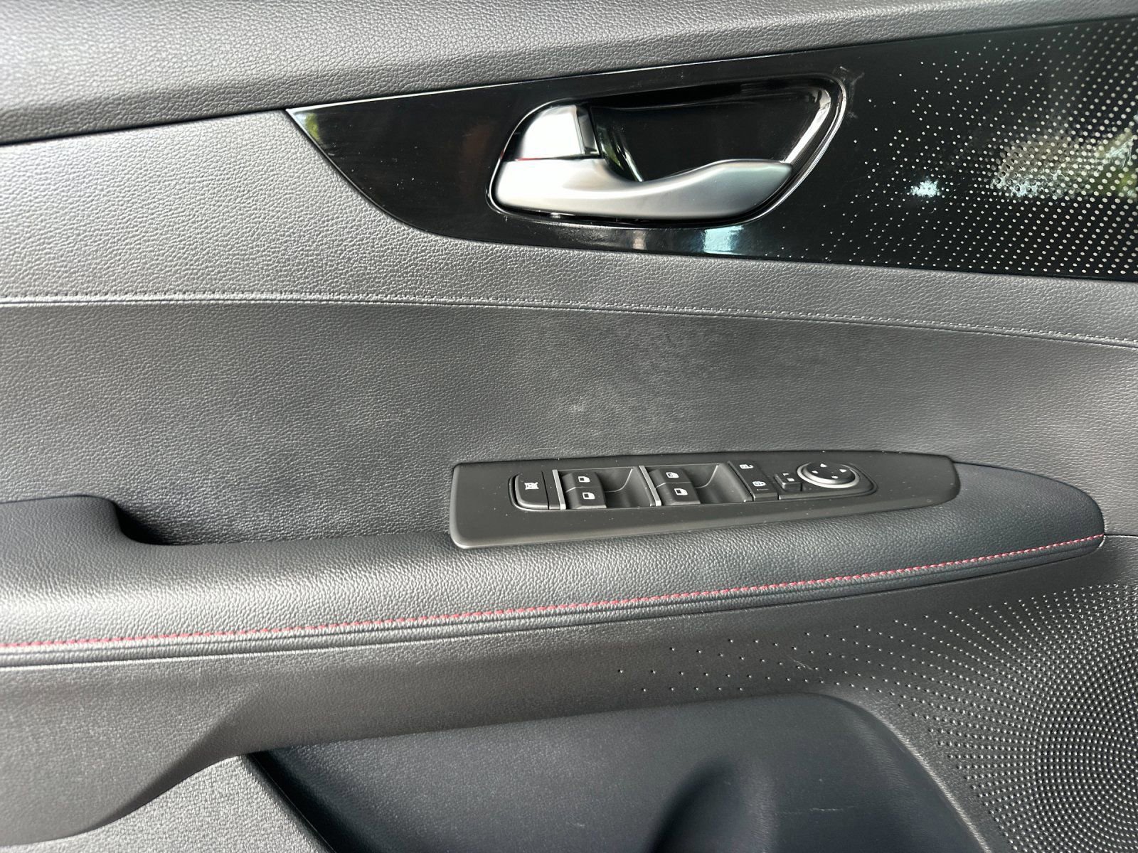 Certified 2024 Kia Forte GT FWD image 13