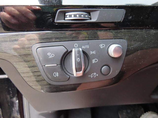 Used 2018 Audi Q7 3.0T Prestige AWD/4WD image 26