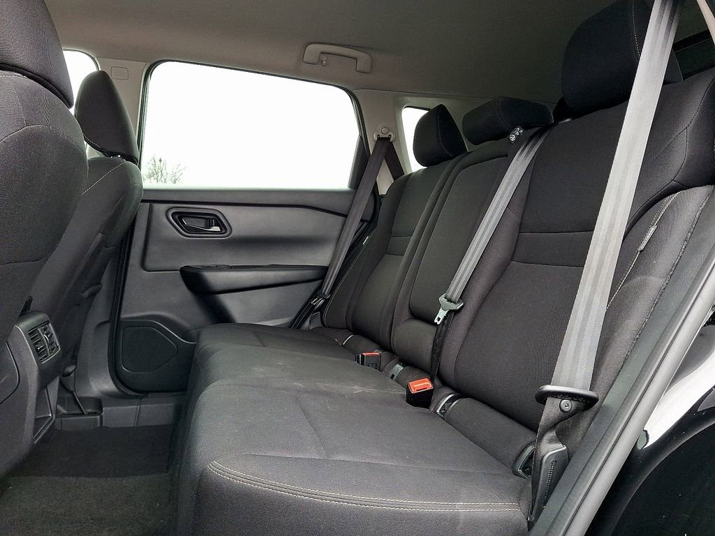 Used 2024 Nissan Rogue S image 10