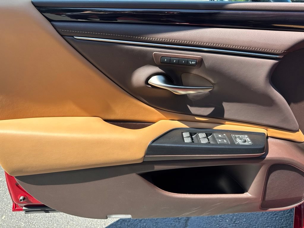Certified 2021 Lexus ES 250 w/ Premium Package AWD/4WD image 11