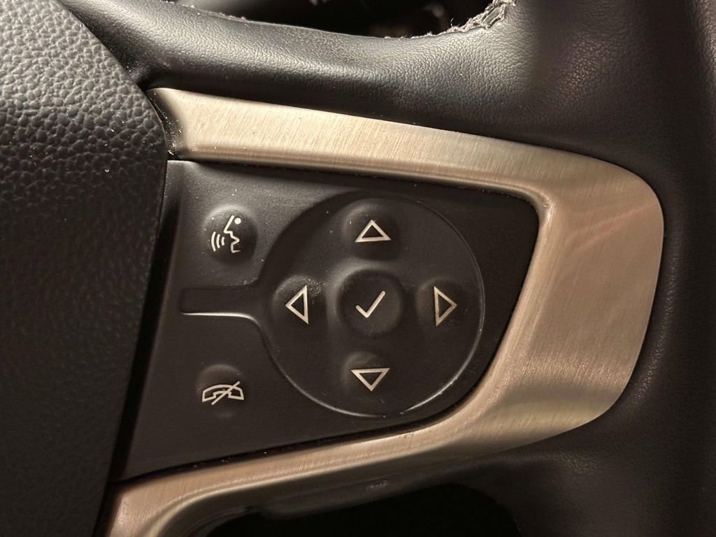Used 2023 GMC Acadia Denali w/ Black Diamond Edition image 23
