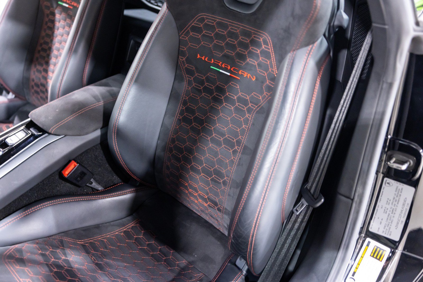 Used 2017 Lamborghini Huracan LP 580-2 RWD image 35