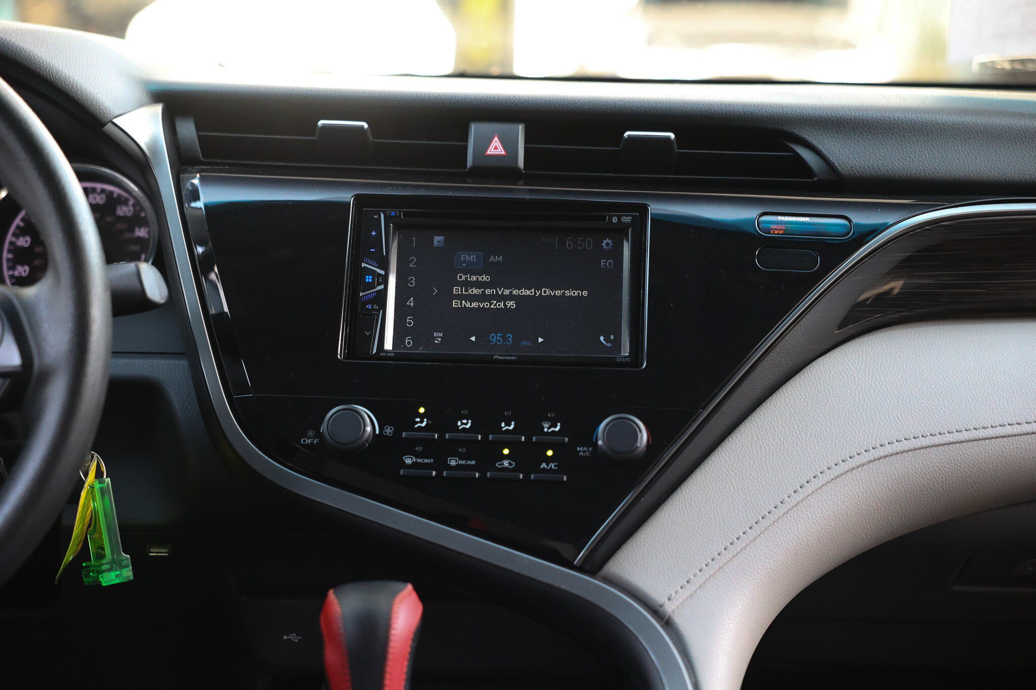 Used 2020 Toyota Camry LE FWD image 36