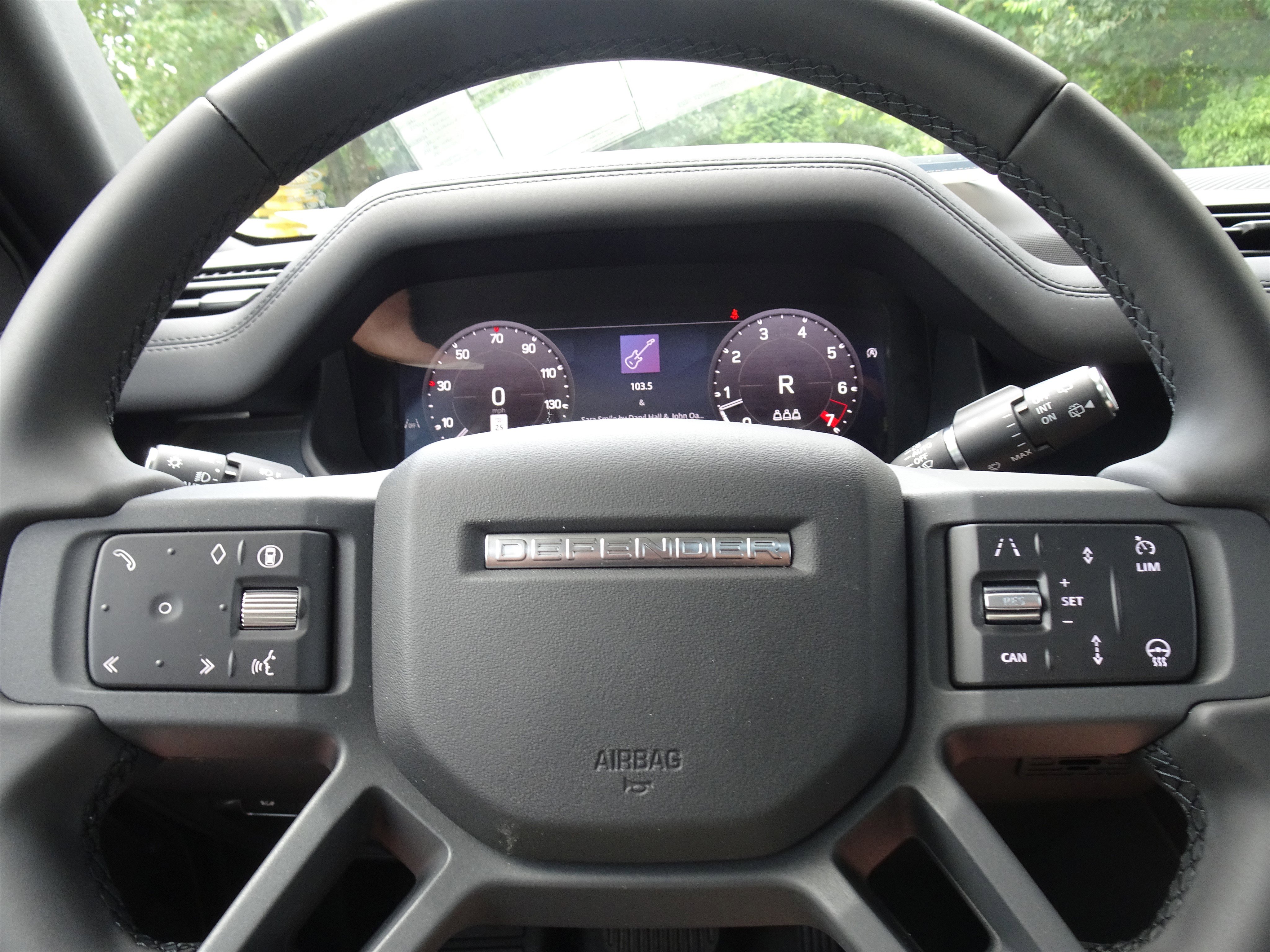 New 2025 Land Rover Defender 110 S image 25