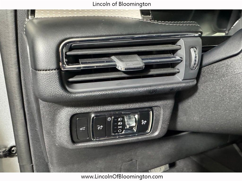 Certified 2023 Lincoln Corsair Reserve w/ Equipment Group 201A image 18