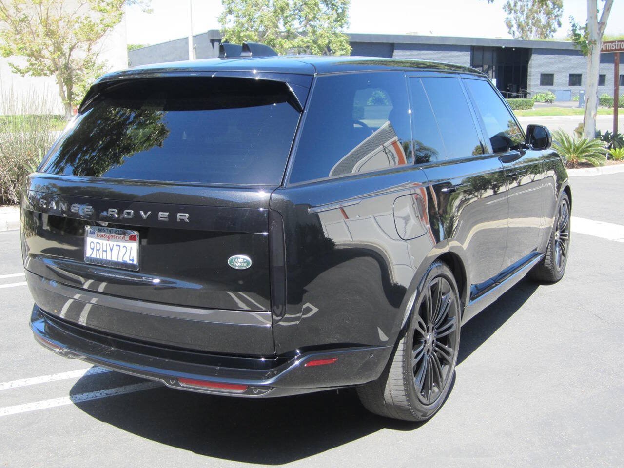 Used 2023 Land Rover Range Rover SE AWD/4WD image 4