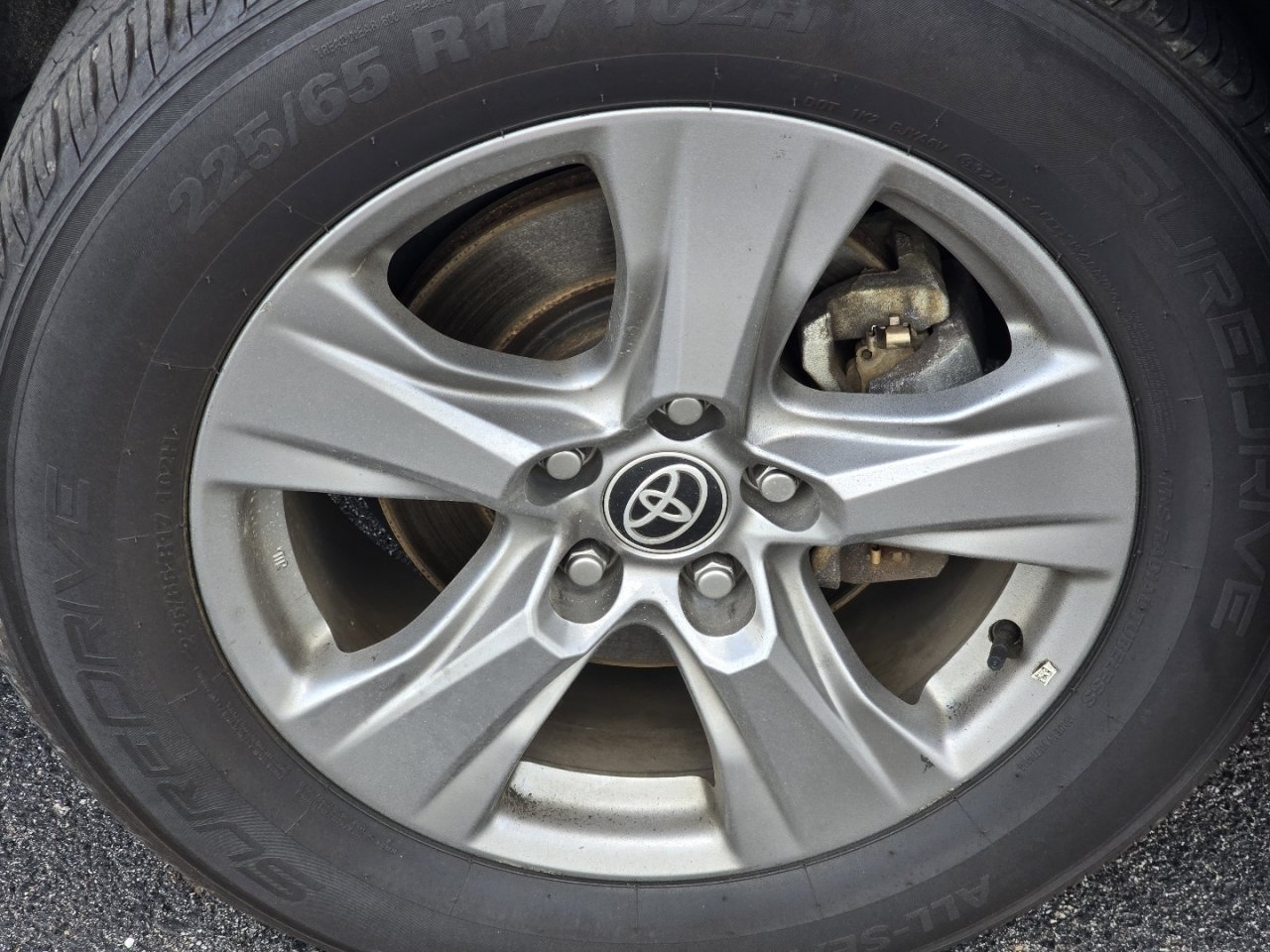 Certified 2023 Toyota RAV4 XLE AWD/4WD image 8