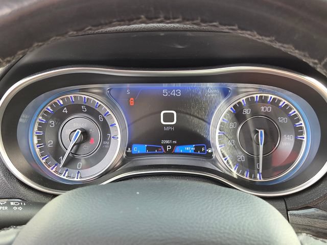 Used 2021 Chrysler 300 Touring w/ Sport Appearance Package RWD image 23