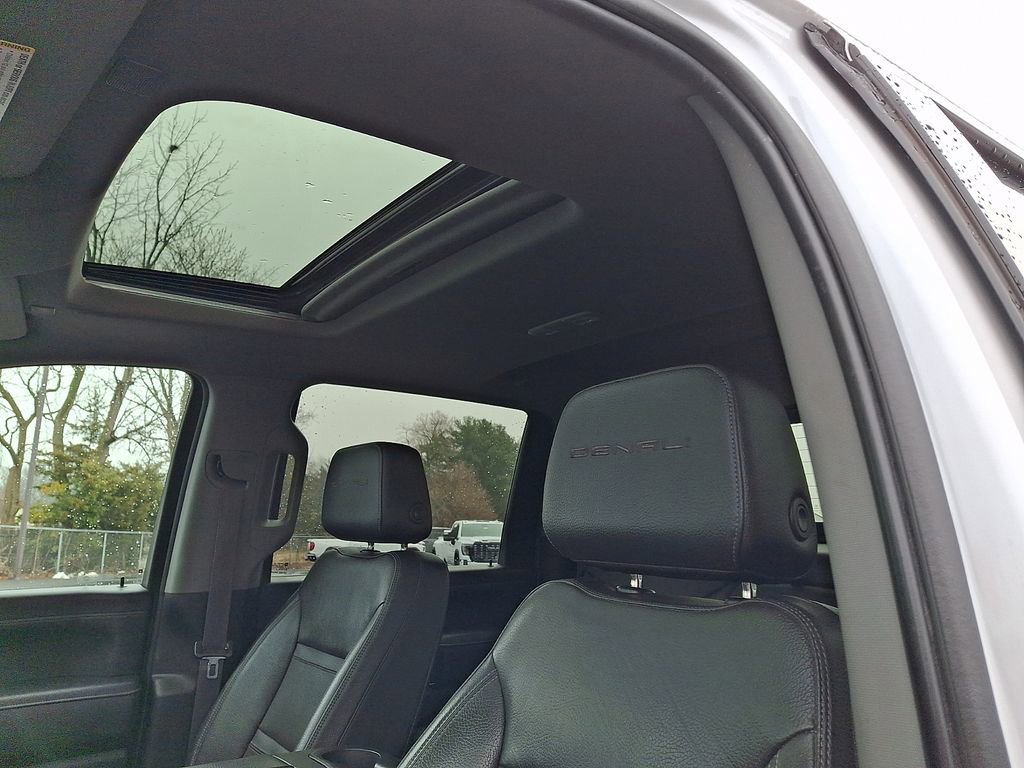 Used 2021 GMC Sierra 2500 Denali w/ Denali Ultimate Package image 13