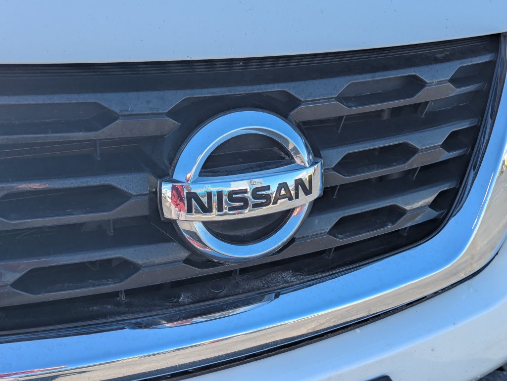 Used 2017 Nissan Pathfinder SV AWD/4WD image 11