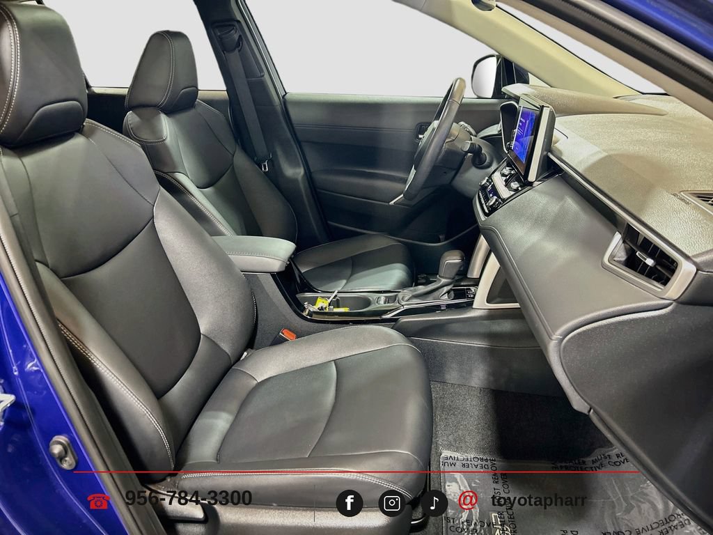 Used 2023 Toyota Corolla Cross XLE w/ Convenience Package FWD image 27