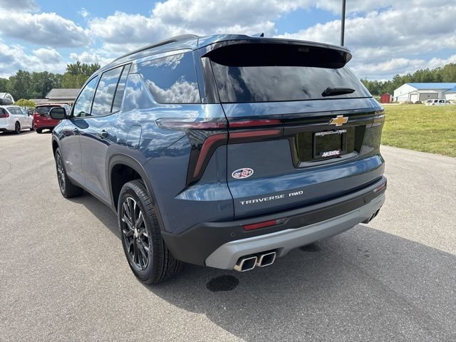 Used 2026 Chevrolet Traverse LT w/ Sun and Wheel Package AWD/4WD image 3