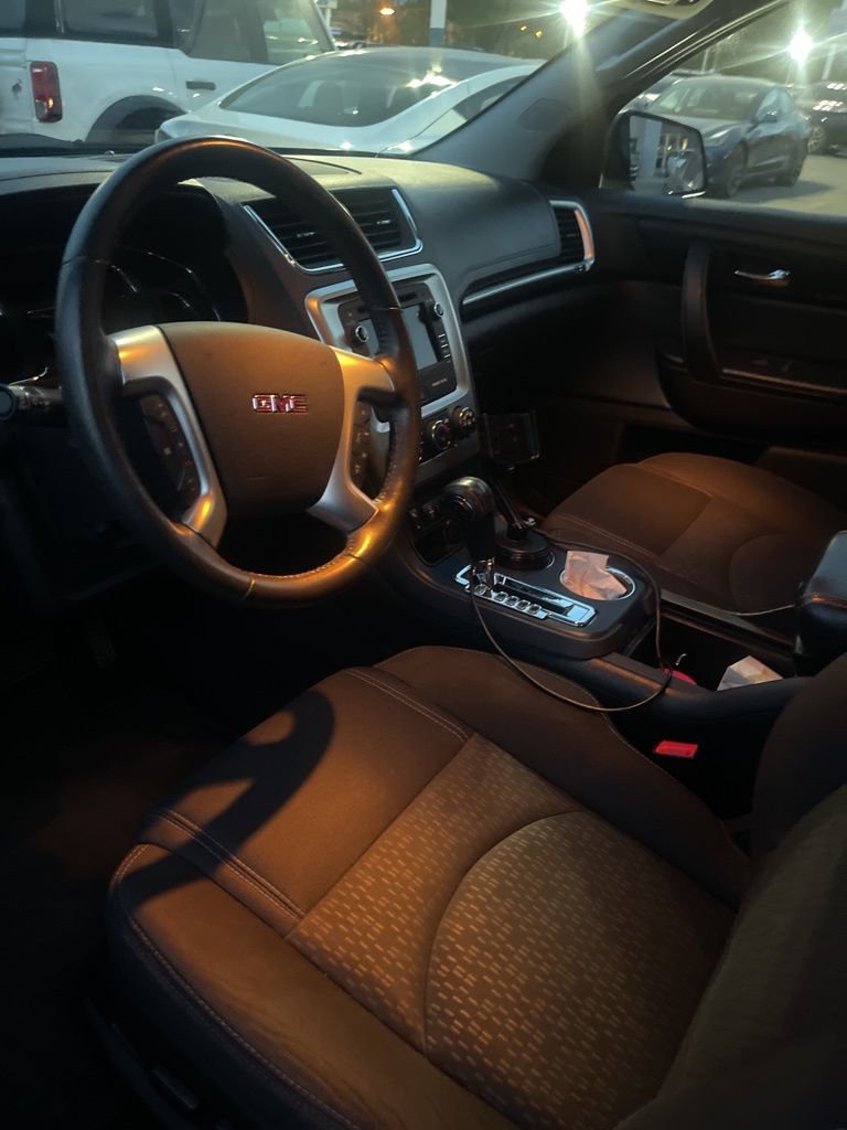Used 2016 GMC Acadia SLE image 7