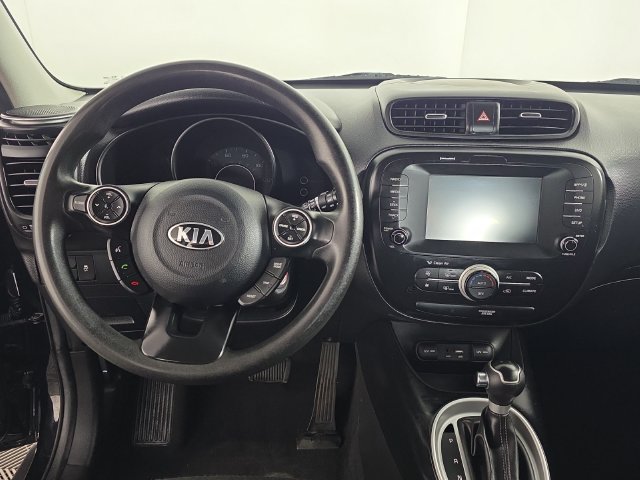 Used 2019 Kia Soul + FWD image 11