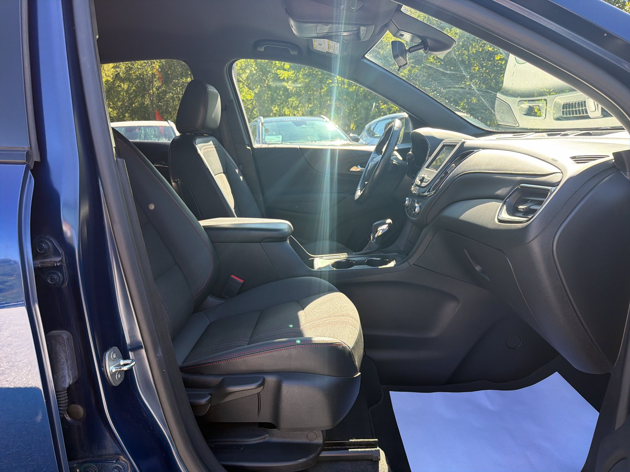 Used 2022 Chevrolet Equinox RS AWD/4WD image 21