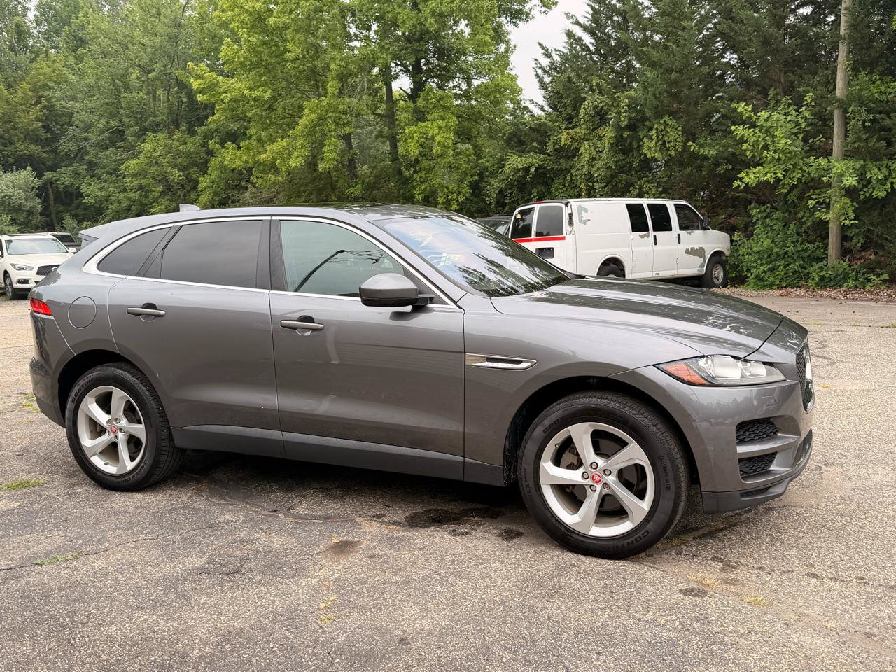 Used 2019 Jaguar F-PACE Premium AWD/4WD image 9