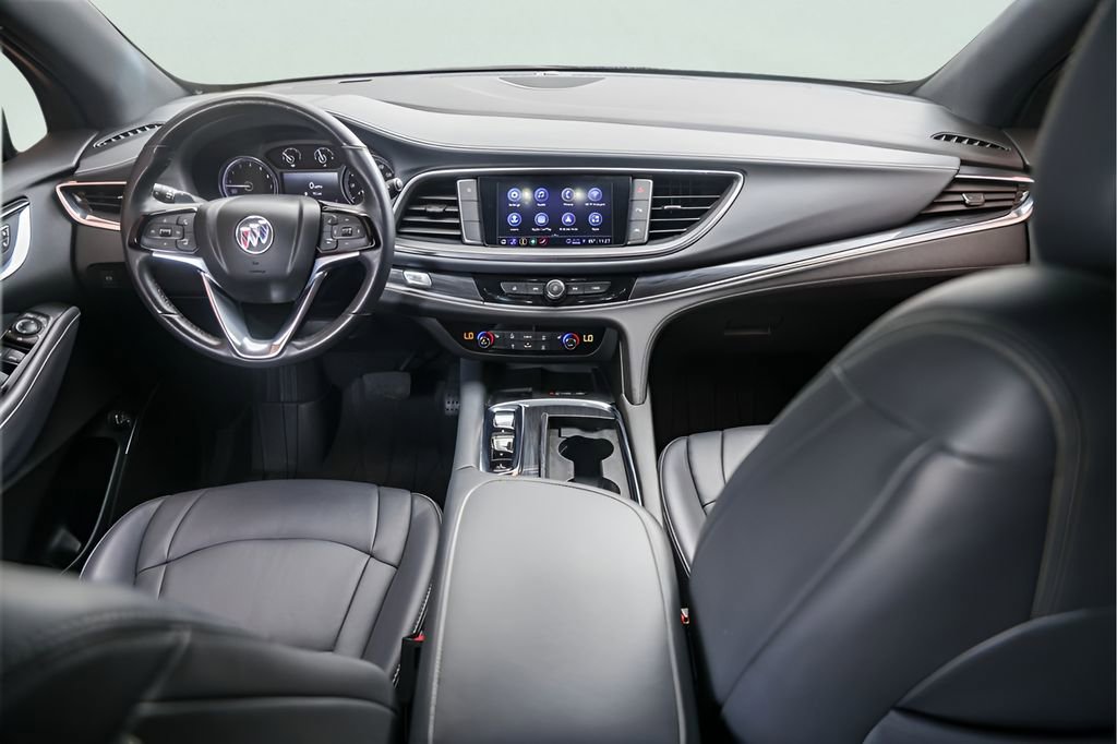 Used 2023 Buick Enclave Essence w/ Sport Touring Edition FWD image 28