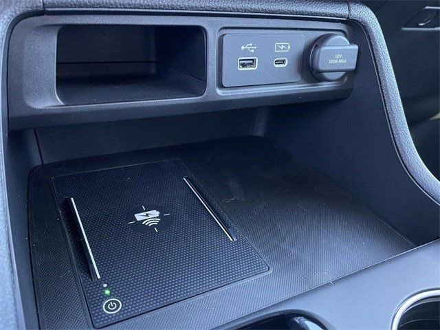 Certified 2025 Honda Pilot Touring image 19