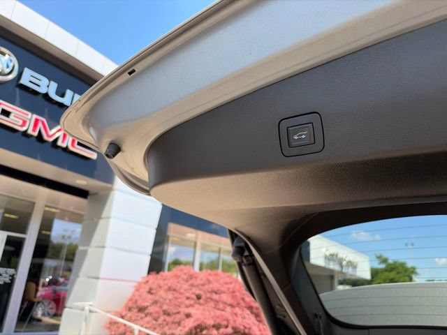 Used 2023 Buick Encore GX Essence w/ Experience Buick Package AWD/4WD image 39