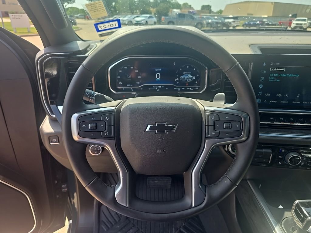 Used 2025 Chevrolet Silverado 1500 LTZ AWD/4WD image 19