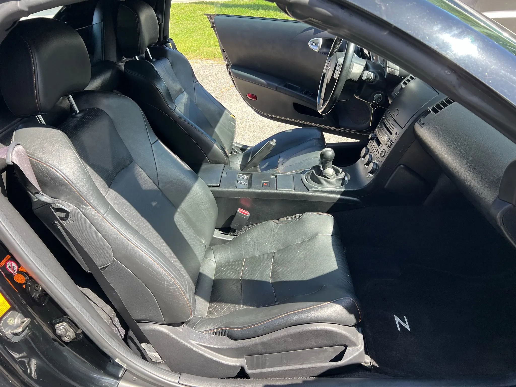 Used 2005 Nissan 350Z Touring image 18