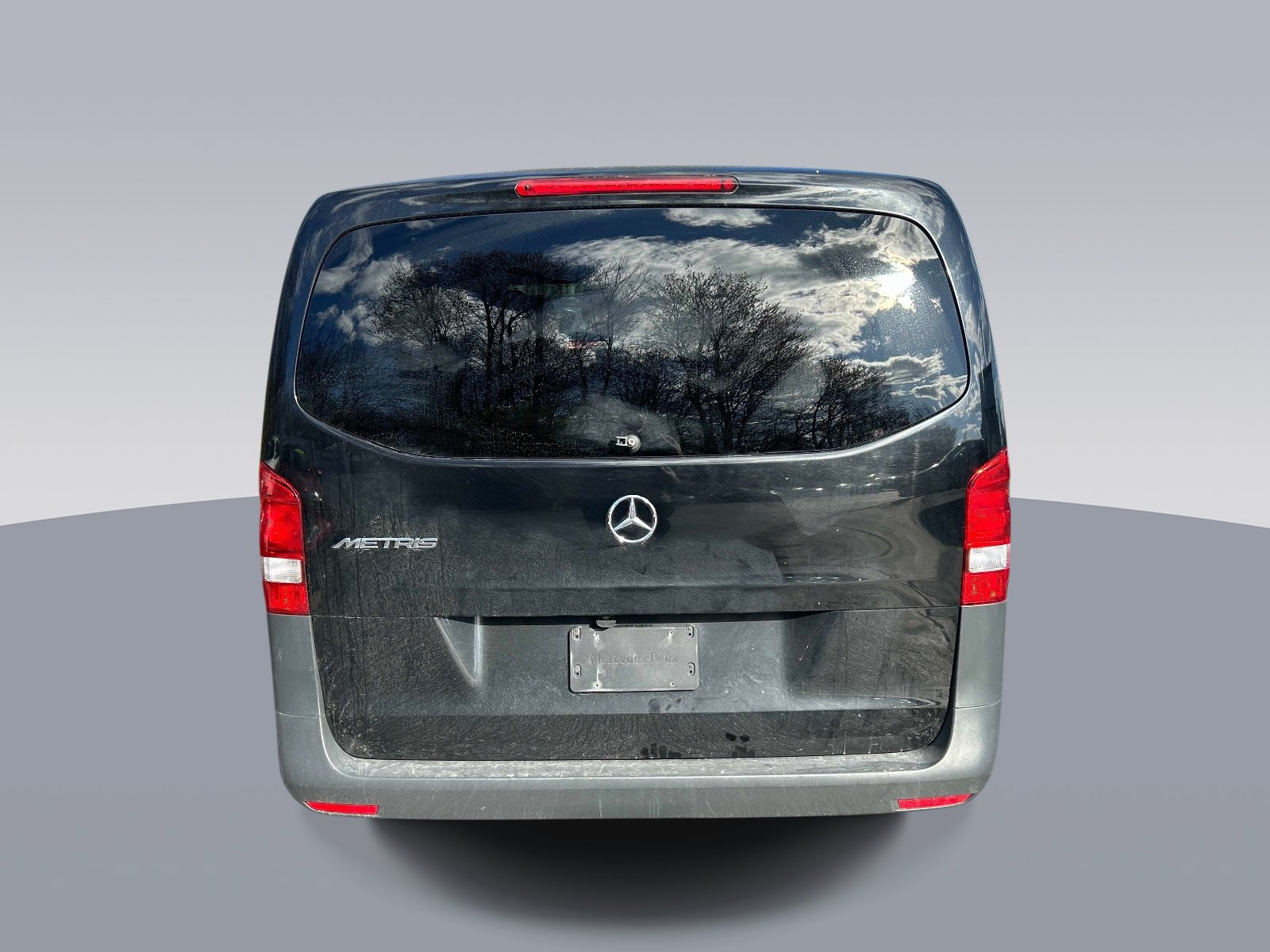 Used 2023 Mercedes-Benz Metris Passenger image 4