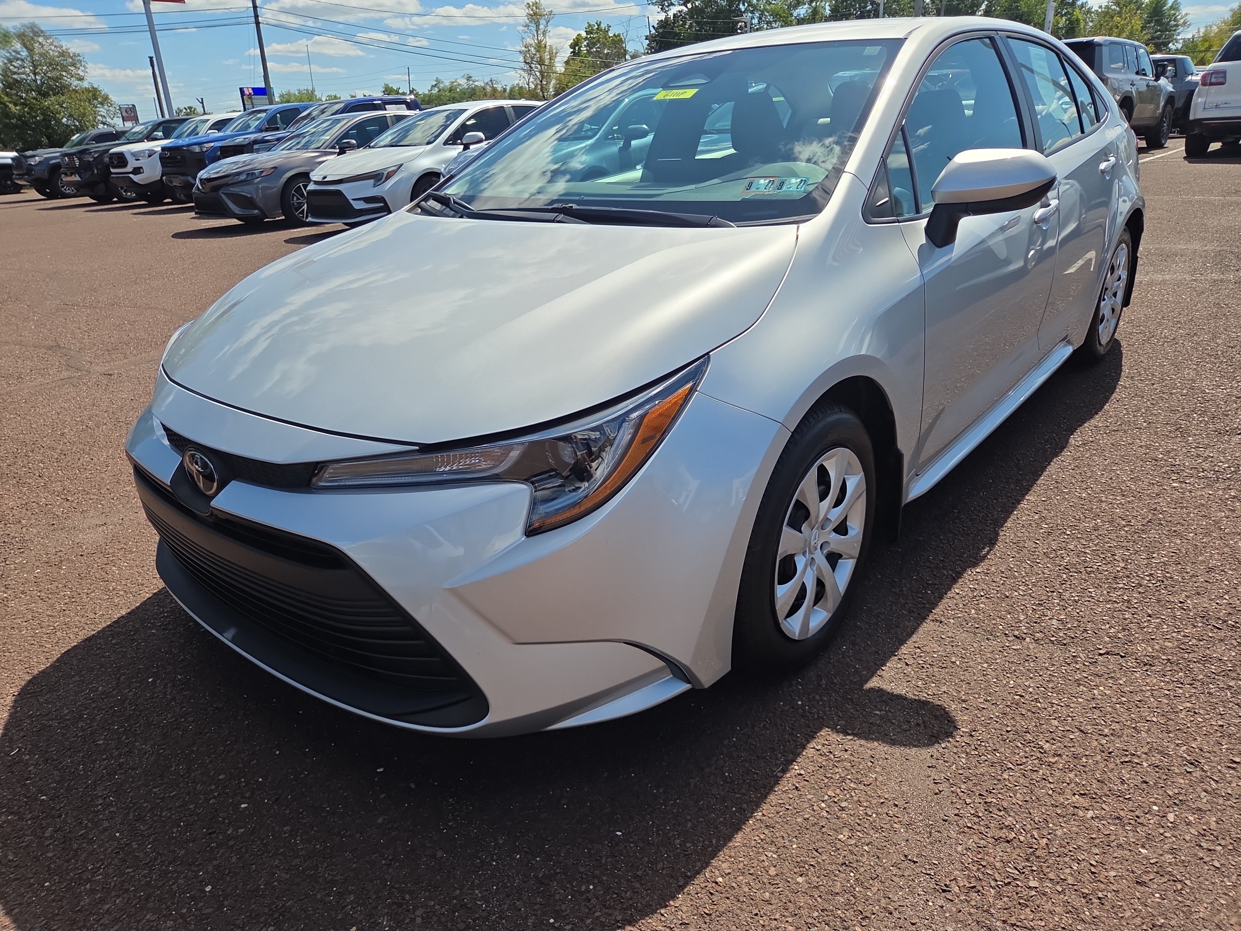 Certified 2025 Toyota Corolla LE FWD image 7