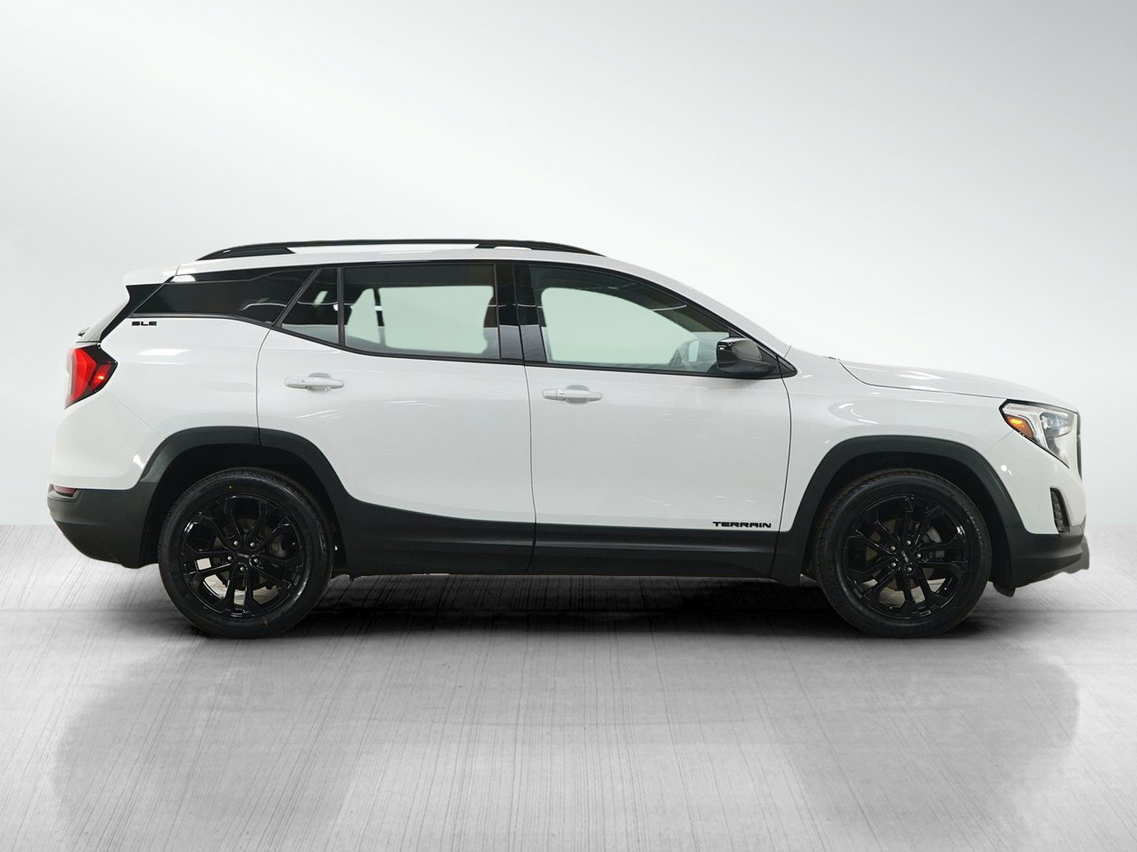 Used 2020 GMC Terrain SLE w/ Driver Convenience Package image 6