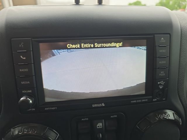 Used 2017 Jeep Wrangler Unlimited Rubicon image 8