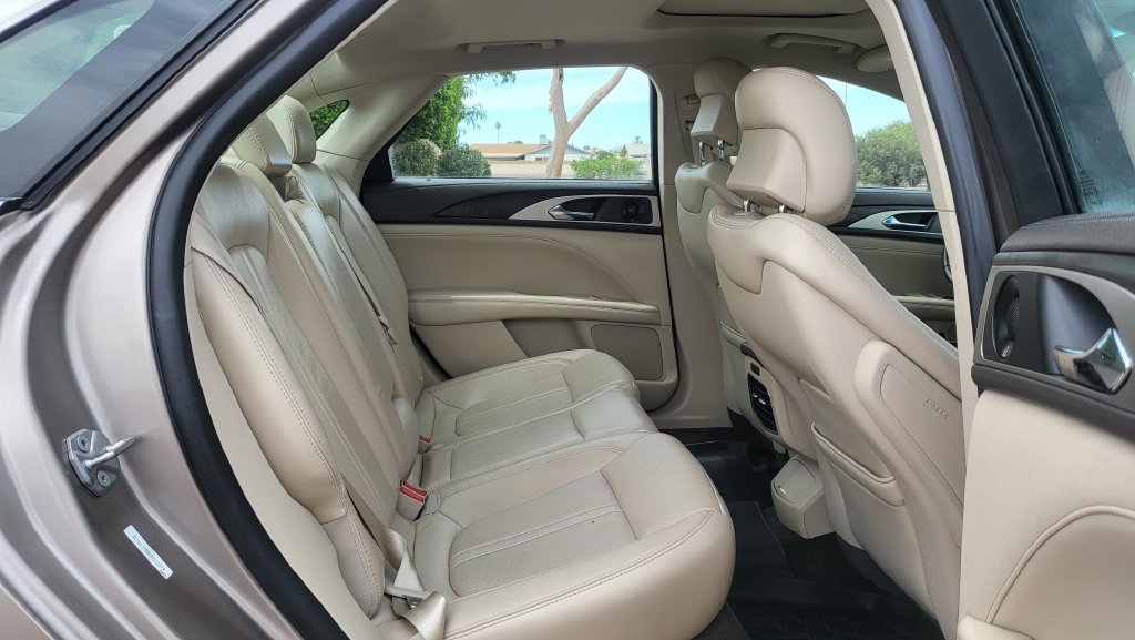 Used 2018 Lincoln MKZ Reserve w/ Climate Package FWD image 21