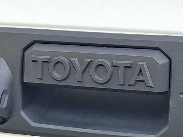 Certified 2021 Toyota Tundra SR5 AWD/4WD image 28