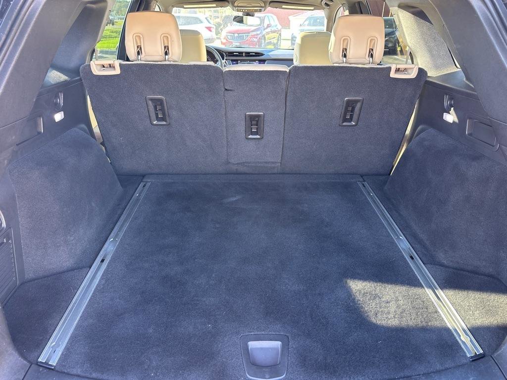 Used 2017 Cadillac XT5 Luxury w/ Driver Awareness Package image 31