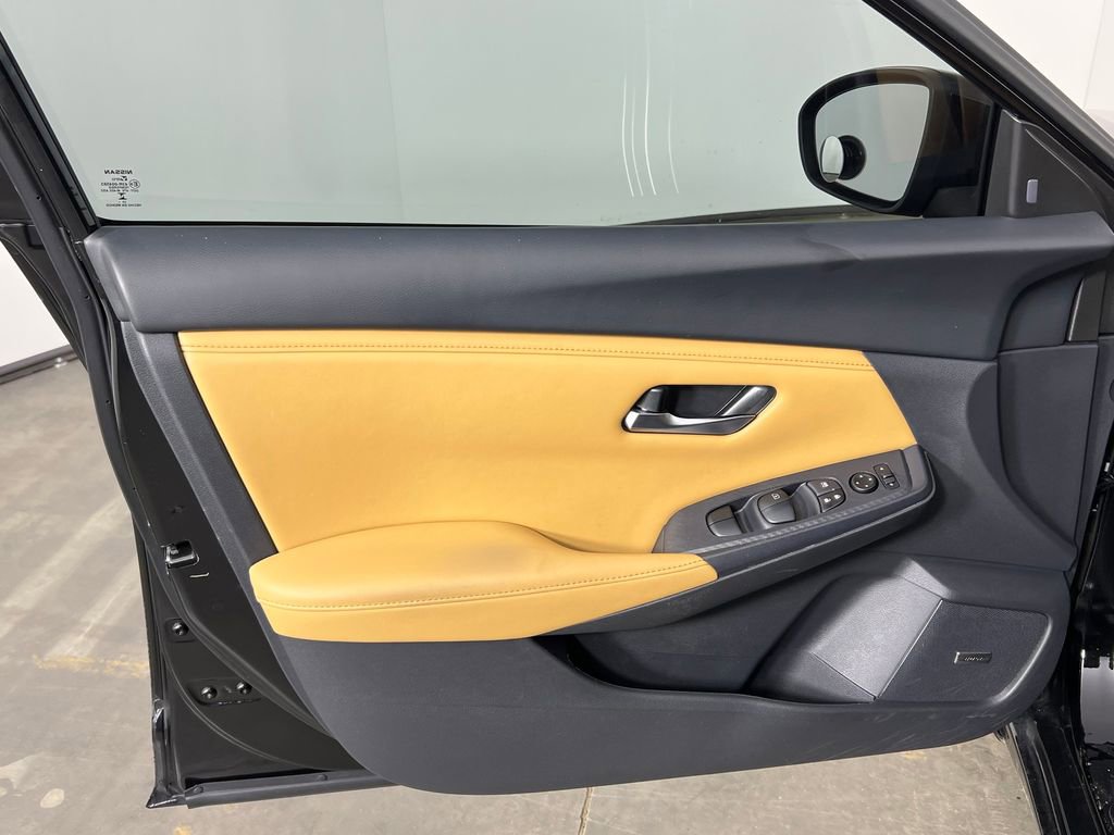 Used 2024 Nissan Sentra SV w/ SV Premium Package image 16