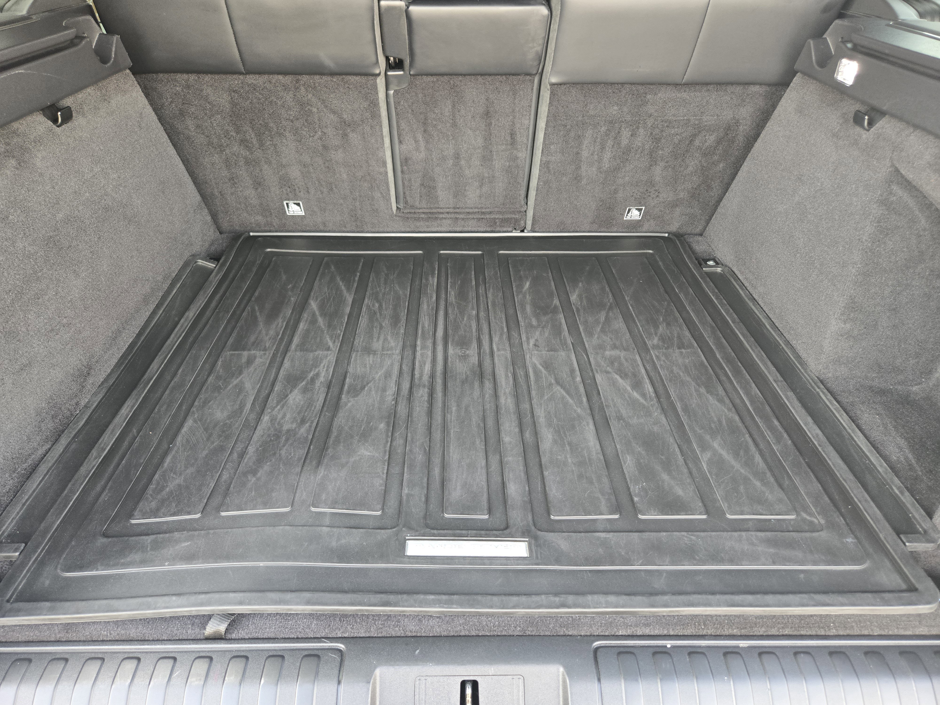 Used 2018 Land Rover Range Rover Sport HSE image 23