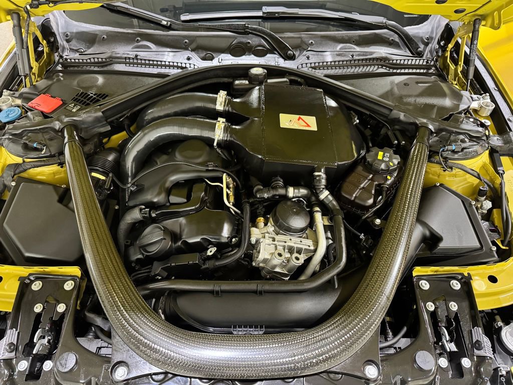 Used 2018 BMW M4 Coupe w/ Competition Package image 22