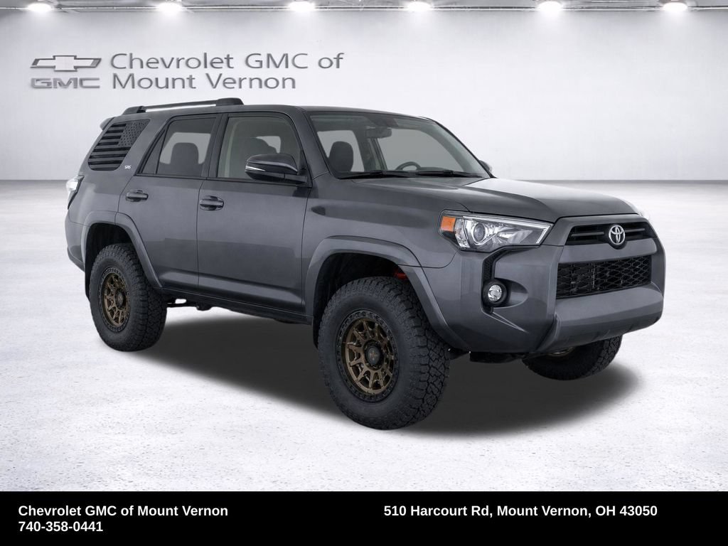 Used 2022 Toyota 4Runner SR5 Premium w/ Moonroof Package AWD/4WD image 19