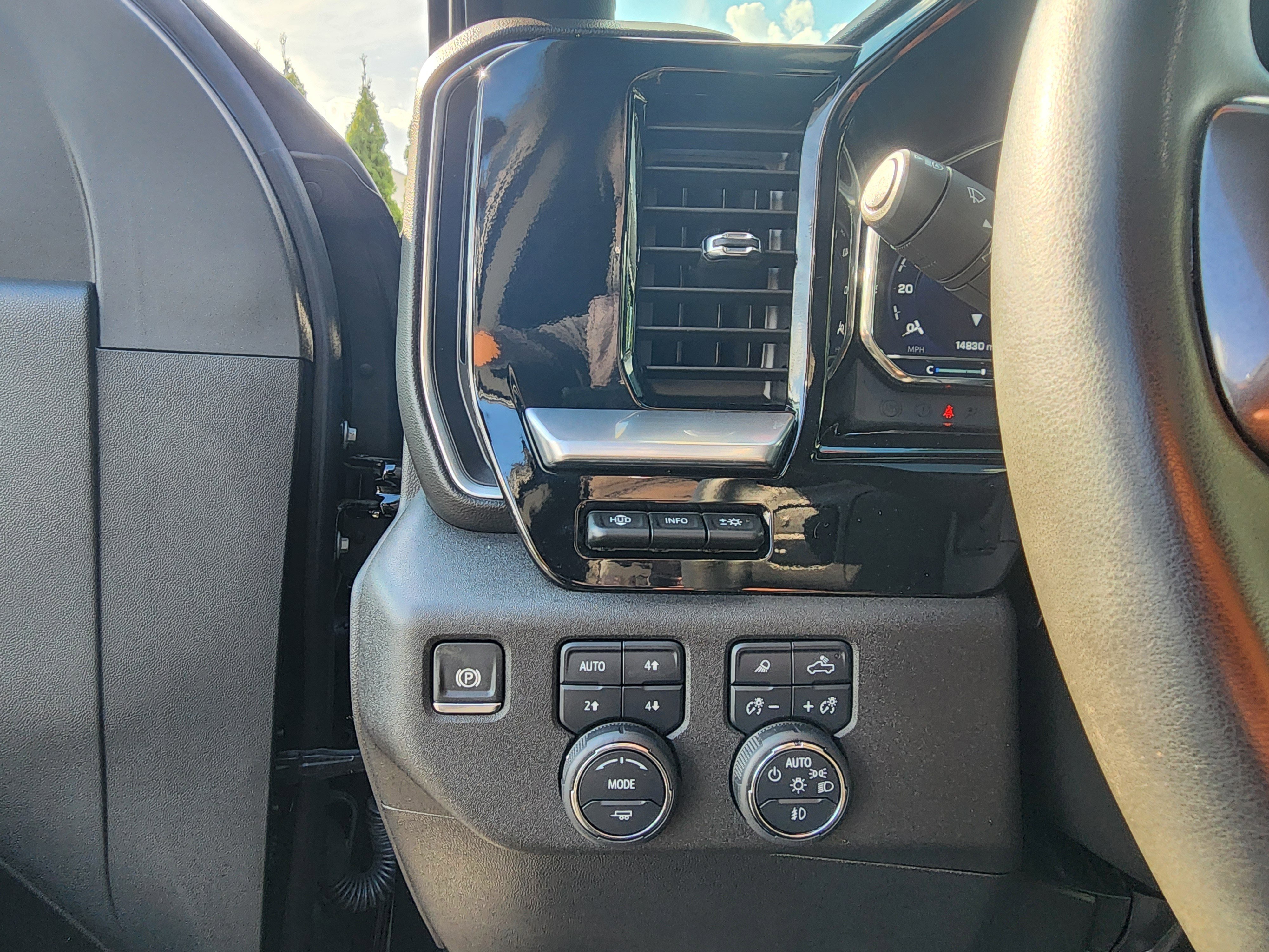 Used 2024 Chevrolet Silverado 2500 High Country w/ High Country Premium Package image 29