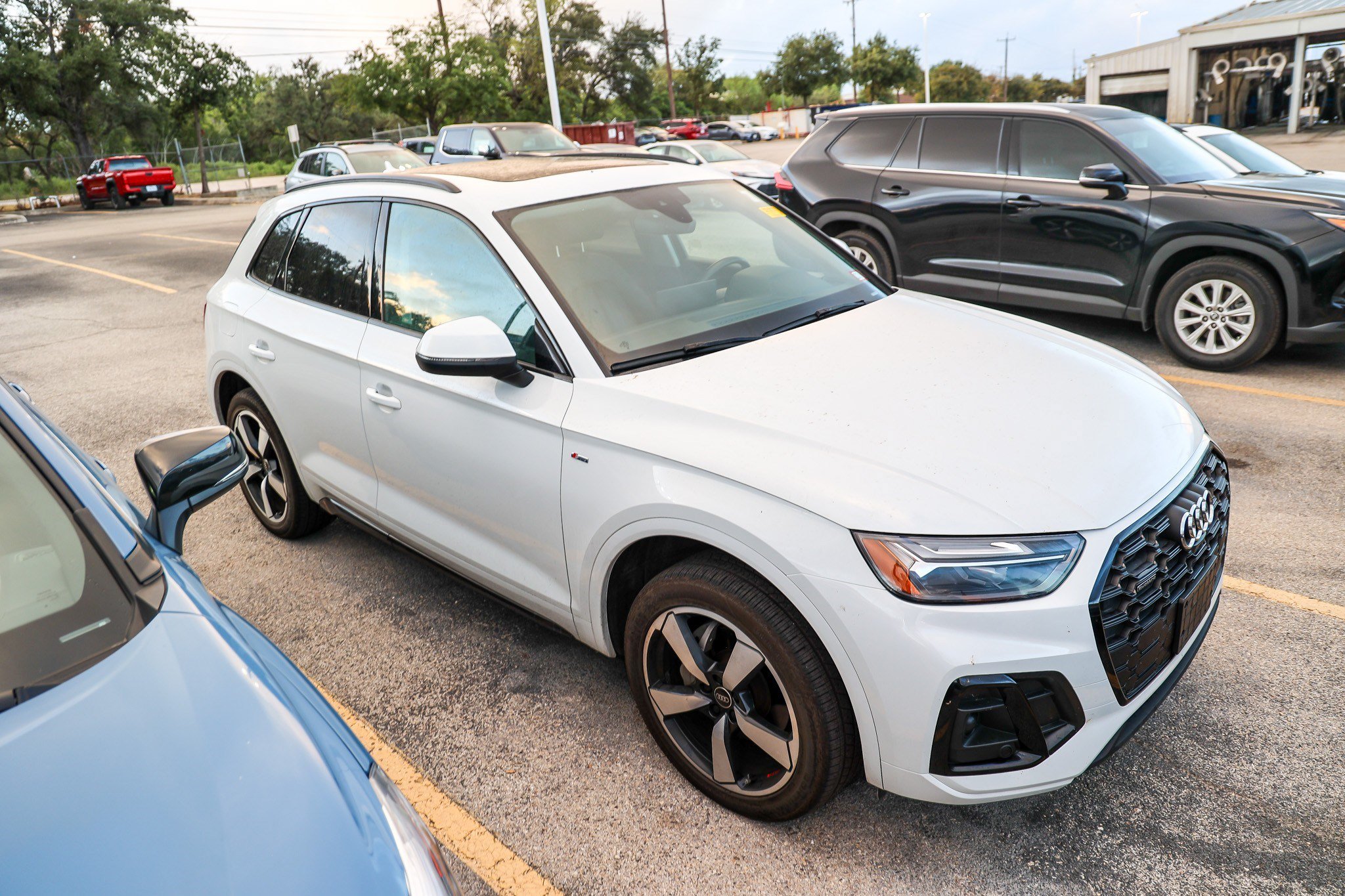 Used 2023 Audi Q5 2.0T Premium Plus w/ Premium Plus Package AWD/4WD image 6