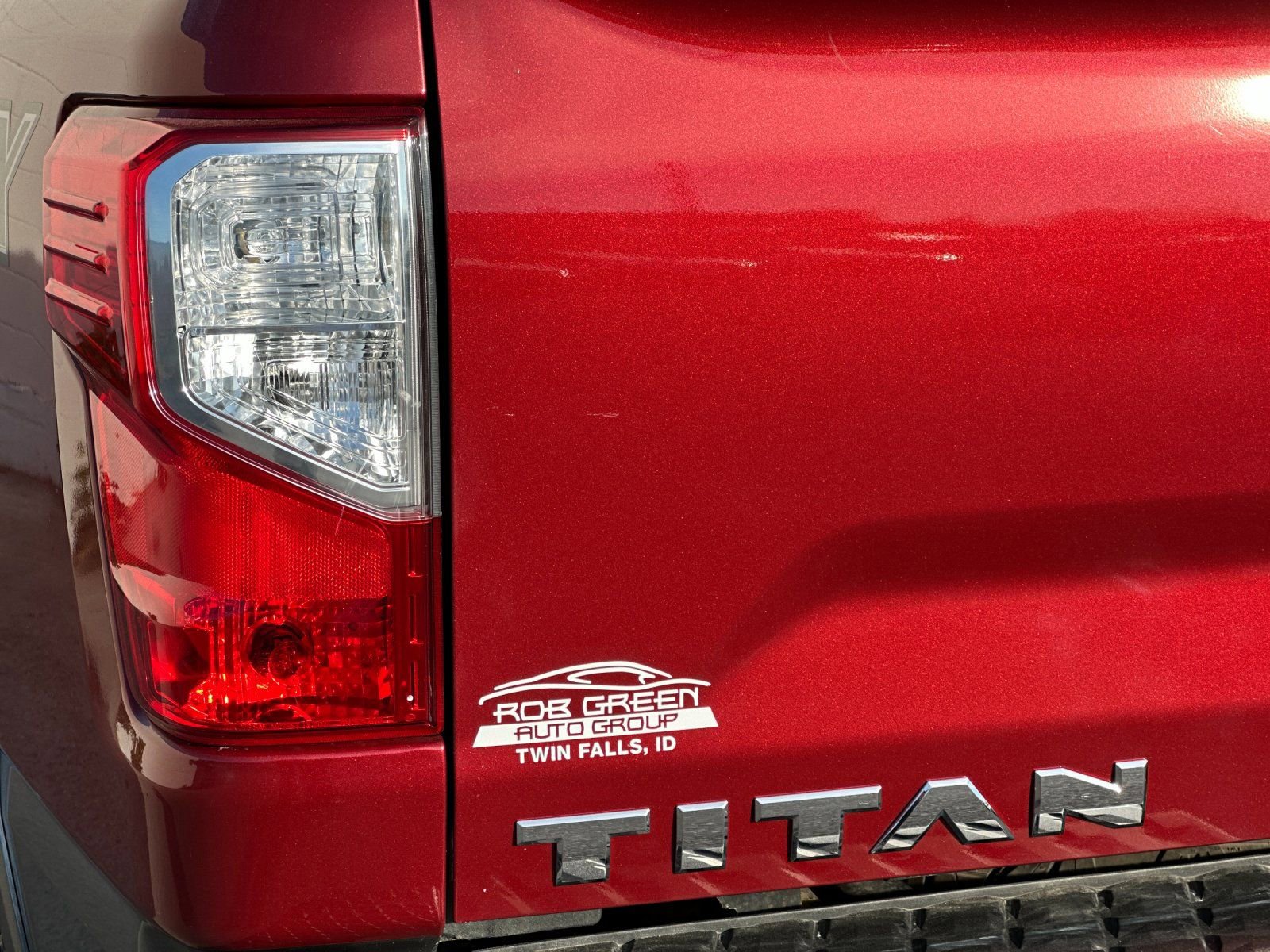 Used 2017 Nissan Titan PRO-4X image 32