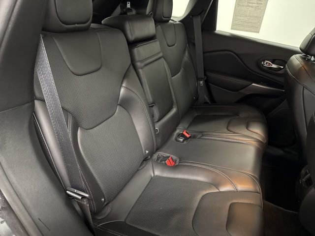 Used 2019 Jeep Cherokee Limited w/ Technology Group image 22