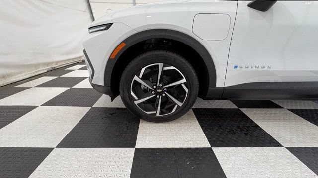 New 2026 Chevrolet Equinox EV LT AWD/4WD image 11
