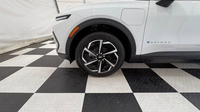 New 2026 Chevrolet Equinox EV LT AWD/4WD image 11
