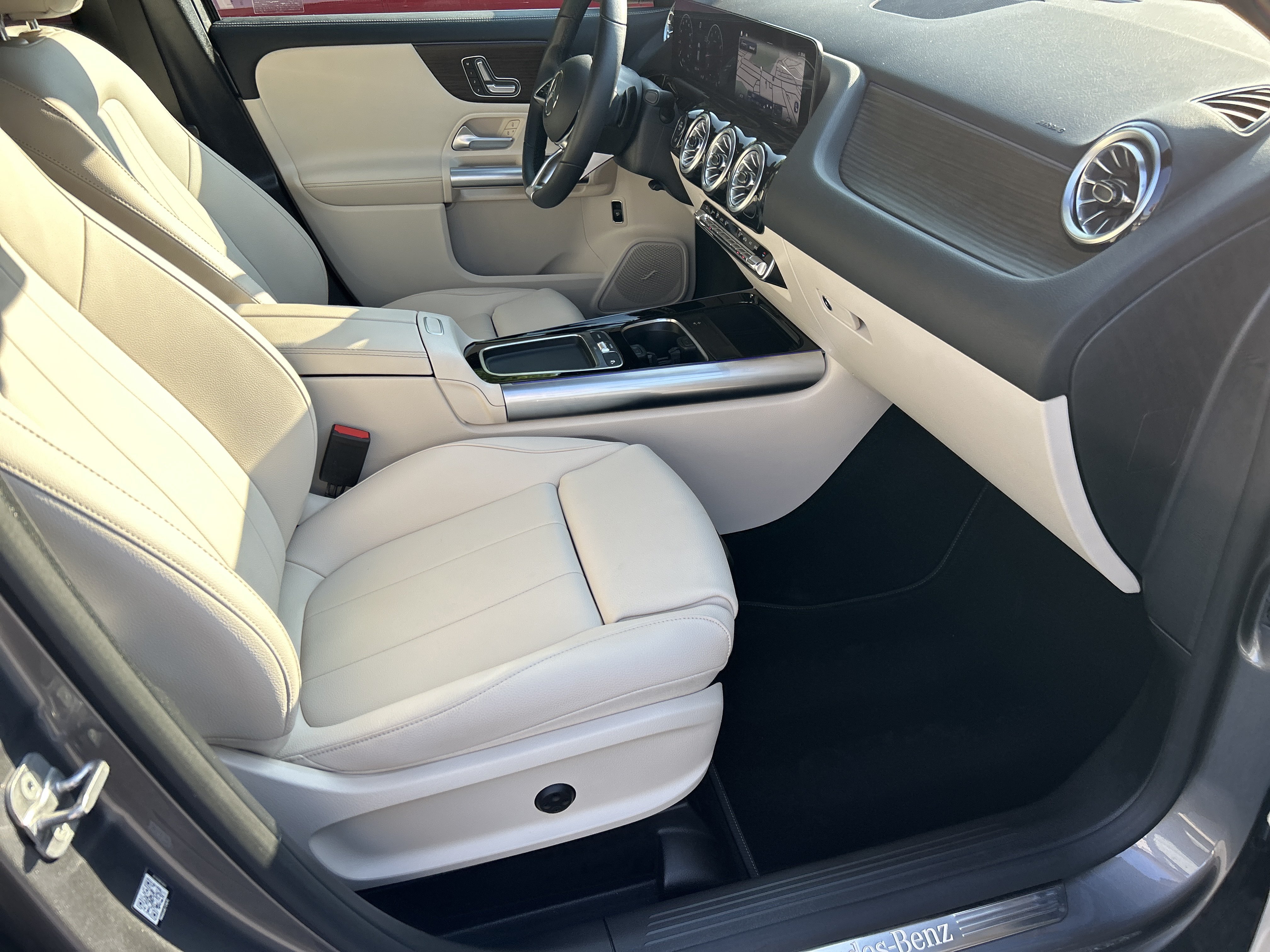 Certified 2025 Mercedes-Benz GLA 250 image 49