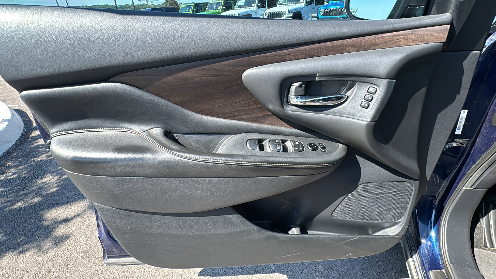 Used 2020 Nissan Murano Platinum w/ Cargo Package FWD image 12