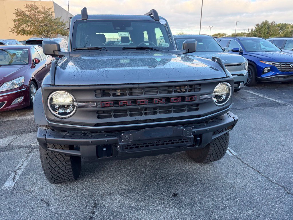 Used 2021 Ford Bronco 2-Door w/ Sasquatch Package AWD/4WD image 2