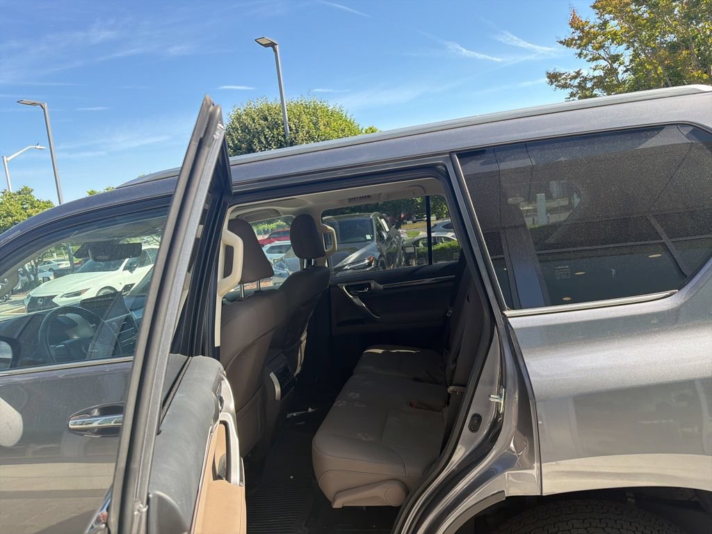Certified 2023 Lexus GX 460 Premium w/ Premium Package AWD/4WD image 22
